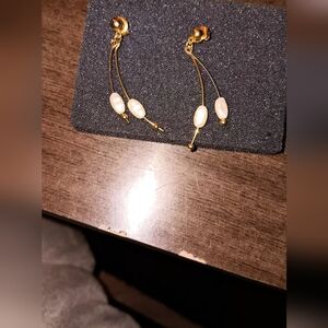Elegant Gold and Pearl Drop Earrings